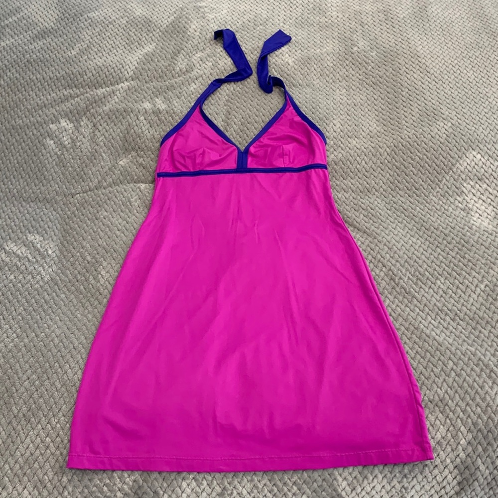 Tommy Bahama halter dress, fuschia with royal blue trim. So comfy!